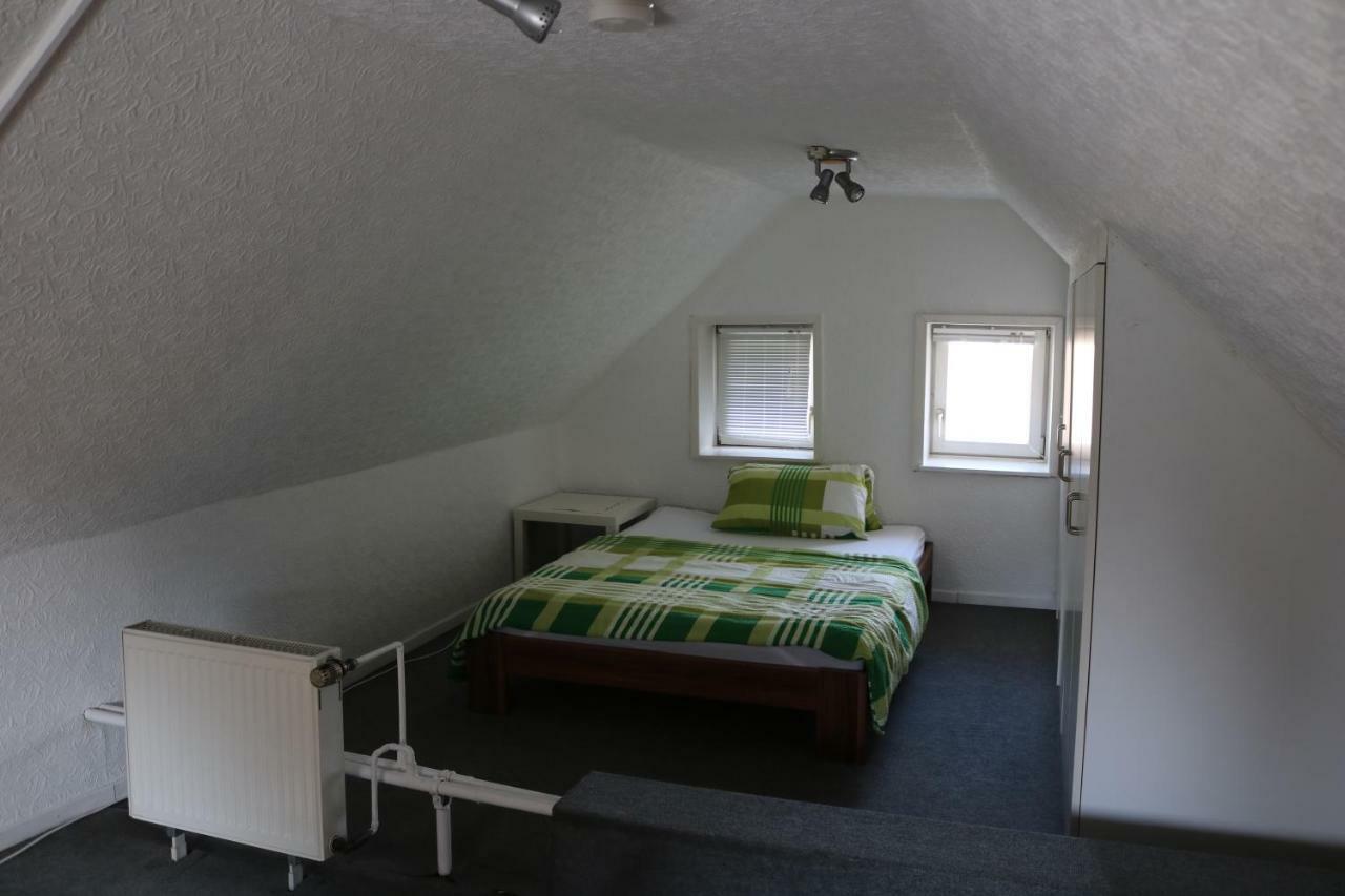 Kleines, Gemuetliches Haeuschen Mönchengladbach Exterior foto